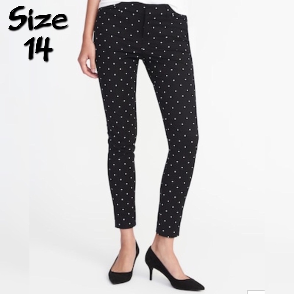 Mid-Rise Pixie Ankle Pants